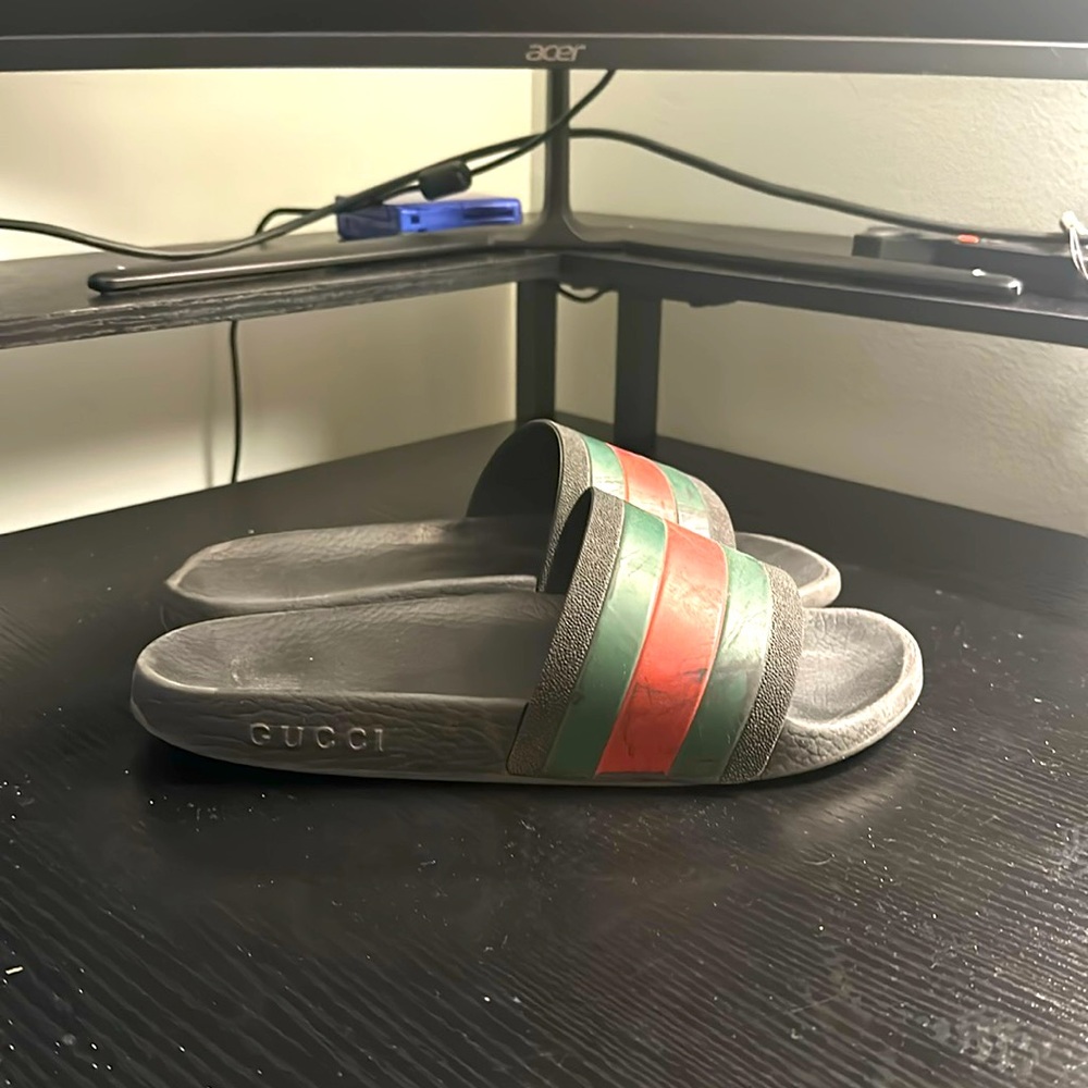 Mens authentic Gucci slides